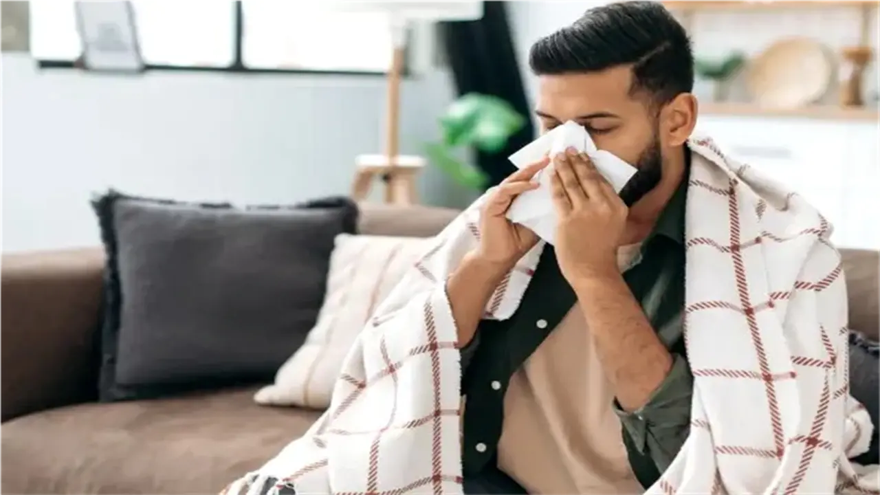 نوبة العطس المتكرر: متى تتحول وظيفة طبيعية إلى علامة تستدعي استشارة الطبيب؟